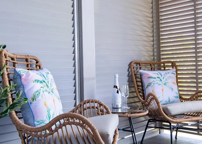 Allure 11- Airlie Central Apartments